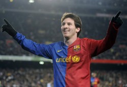 电子竞技下载入口-塔图姆巅峰对决，西亚卡姆与70激战DWG分钟，出色防守胜负难料！